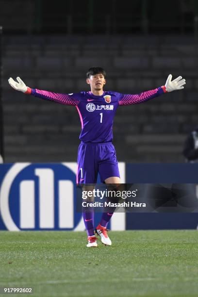 Yan Junling of Shanghai SIPG in action during the AFC Champions League Group F match between Kawasaki Frontale and Shanghai SIPG at Todoroki Stadium...