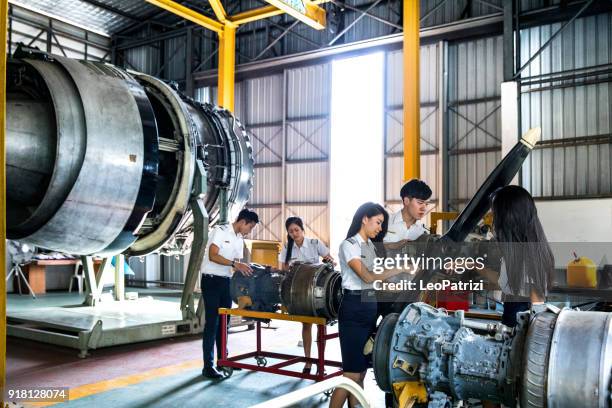 students at university in thailand - aviation classroom stock pictures, royalty-free photos & images
