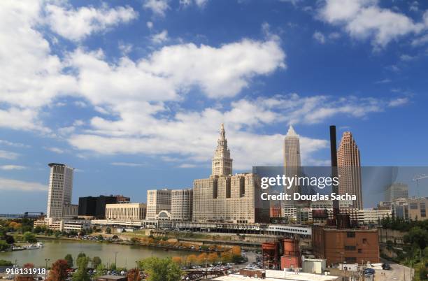 downtown cleveland skyline - cleveland ohio flats stock pictures, royalty-free photos & images