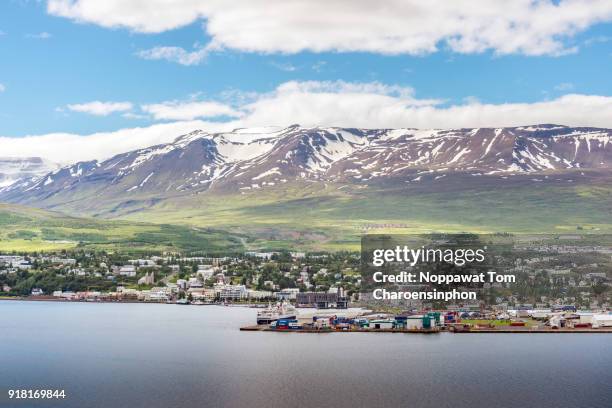 akureyri in summer, iceland, scandinavia, europe - akureyri stock-fotos und bilder