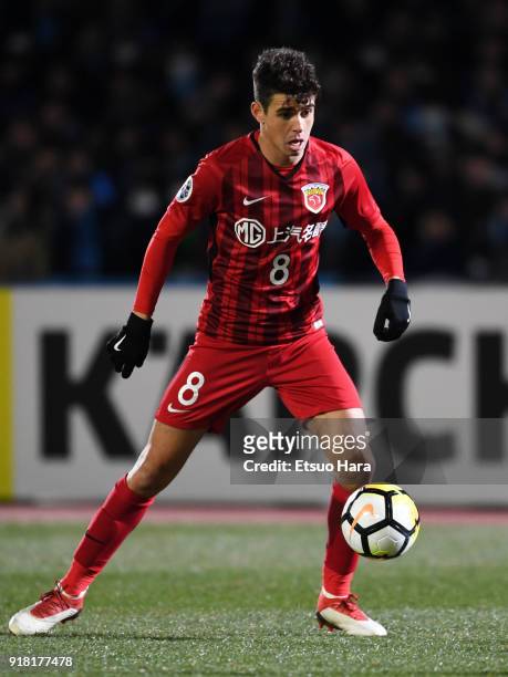 Oscar of Shanghai SIPG in action during the AFC Champions League Group F match between Kawasaki Frontale and Shanghai SIPG at Todoroki Stadium on...