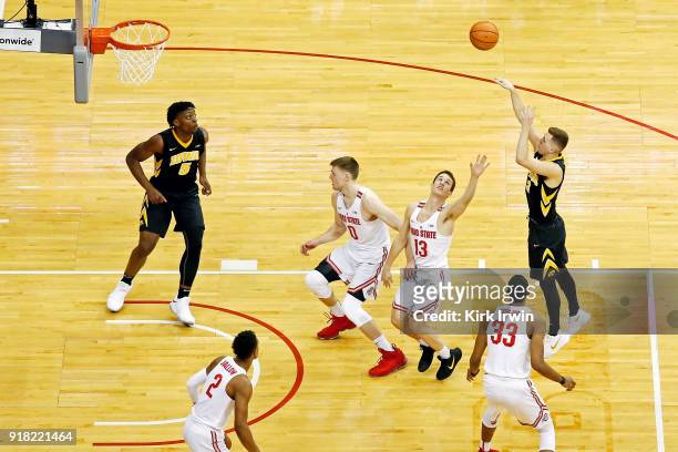Jordan Bohannon of the Iowa Hawkeyes shoots the ball during the game against the Ohio State Buckeyes at Value City Arena on February 10, 2018 in...