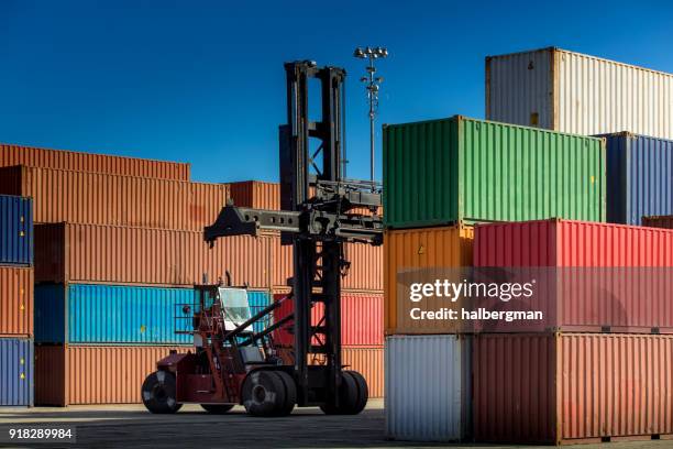 Freight Handler Photos and Premium High Res Pictures - Getty Images