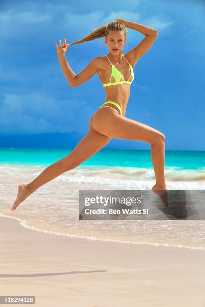 Swimsuit Issue 2018: Model Chase Carter poses for the 2018 Sports Illustrated swimsuit issue on August 19, 2017 in the Bahamas. PUBLISHED IMAGE....