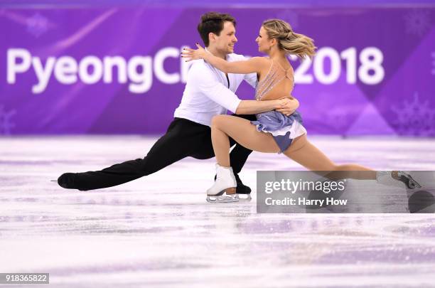 Kirsten Moore-Towers and Michael Marinaro of Canada compete during the Pair Skating Free Skating at Gangneung Ice Arena on February 15, 2018 in...