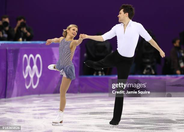 Kirsten Moore-Towers and Michael Marinaro of Canada compete during the Pair Skating Free Skating at Gangneung Ice Arena on February 15, 2018 in...