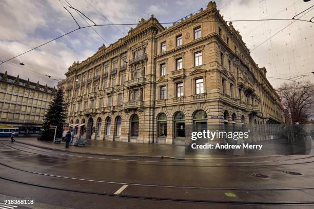 credit suisse headquarters building and ubs building to the left, paradeplatz, bahnhofstrasse, zürich - sandstone street stock pictures, royalty-free photos & images
