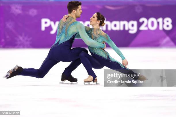 Nicole Della Monica and Matteo Guarise of Italy compete during the Pair Skating Free Skating at Gangneung Ice Arena on February 15, 2018 in...