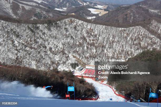 Manuela Moelgg of Italy competes during the Alpine Skiing Women's Giant Slalom at Yongpyong Alpine Centre on February 15, 2018 in Pyeongchang-gun,...