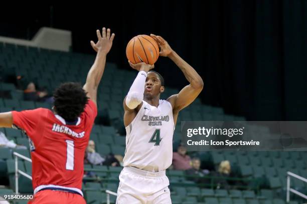 Cleveland State Vikings Kenny Carpenter shoots over Detroit Titans guard Jermaine Jackson Jr. During the second half of the men's college basketball...