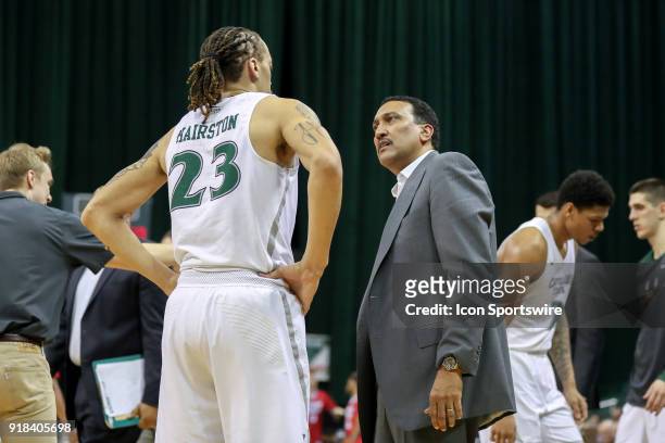 Cleveland State Vikings head coach Dennis Felton talks to Cleveland State Vikings Jamarcus Hairston during the second half of the men's college...