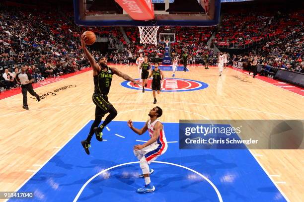 Malcolm Delaney of the Atlanta Hawks drives to the basket against the Detroit Pistons on February 14, 2018 at Little Caesars Arena in Detroit,...