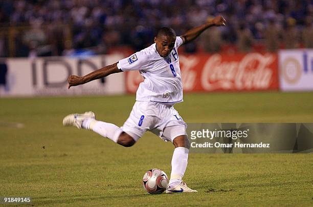 Wilson Palacios of Honduras in action during the match against USA as part of FIFA 2010 World Cup Qualifier at the Olimpic Stadium on October 10,...