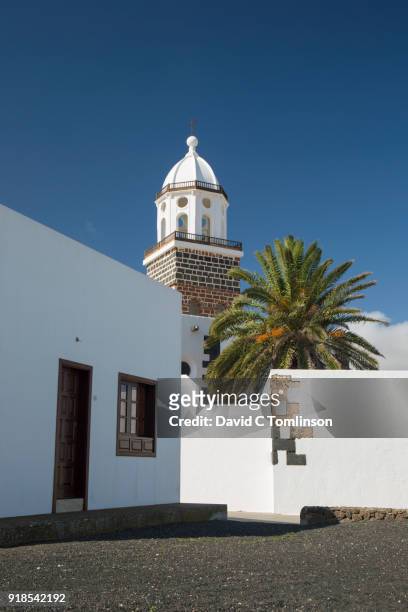 bell-tower of the iglesia de nuestra señora de guadalupe, teguise, lanzarote, canary islands, spain - door bell stock-fotos und bilder