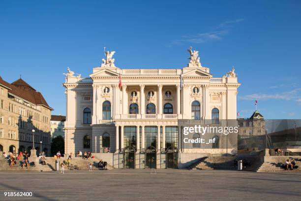 zürich opernhaus fachada - ópera fotografías e imágenes de stock