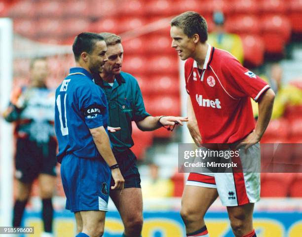 Middlesbrough's Jan Aage Fjortoft and Chelsea's Dennis Wise argue with the referee. Middlesbrough 2 - 0 Chelsea, 26th August 1995.