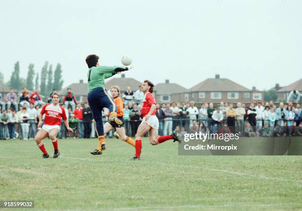 Norton v Middlesbrough, Pre Season Friendly, August 1990. John Wark.