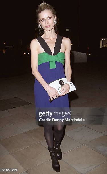 Laura Bailey attends the Vogue/Bvlgari reception in honour of Save The Children/Rewrite The Future at Saatchi Gallery on October 13, 2009 in London,...
