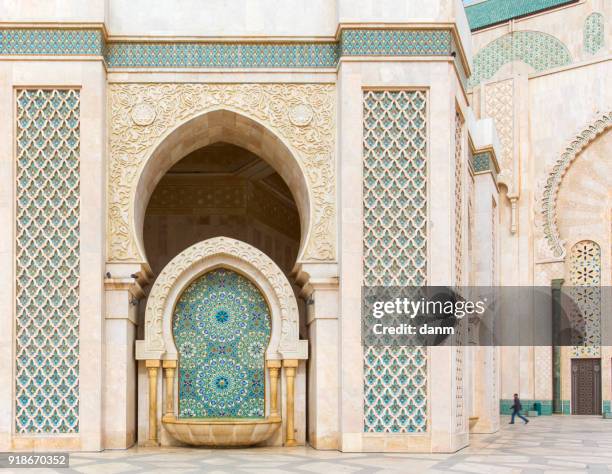 detail of hassan ii mosque in casablanca, morocco - sultan du maroc photos et images de collection