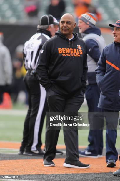 Head Coach Marvin Lewis of the Cincinnati Bengals watches his team warm up before the game against the Chicago Bears at Paul Brown Stadium on...