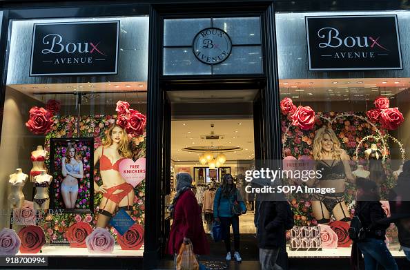 33 fotos de stock e banco de imagens de Boux Avenue Store - Getty Images