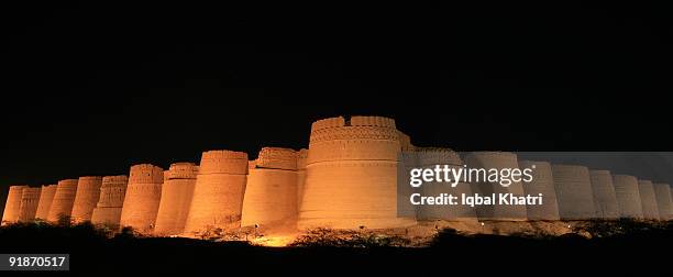 derawar fort - bahawalpur stock pictures, royalty-free photos & images