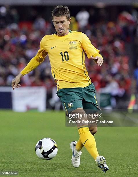Harry Kewell of Australia controls the ball during the Asian Cup Group B qualifying match between the Australian Socceroos and Oman at Etihad Stadium...