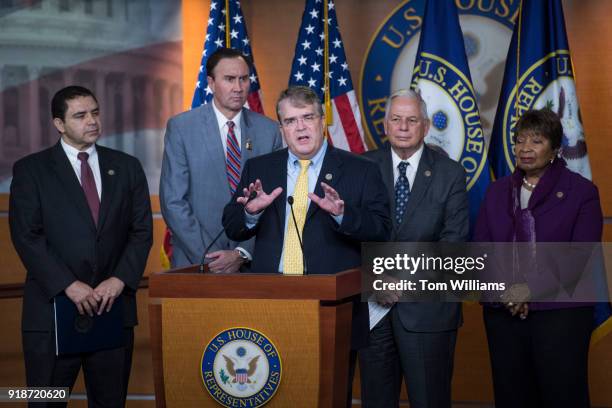 Left Reps 197 Texas Henry Cuellar Stock Photos, High-Res Pictures, and Images ...