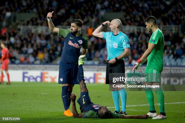 Moanes Dabour of Red Bull Salzburg, Reinhold Yabo of Red Bull Salzburg, Geronimo Rulli of Real Sociedad during the UEFA Europa League match between...