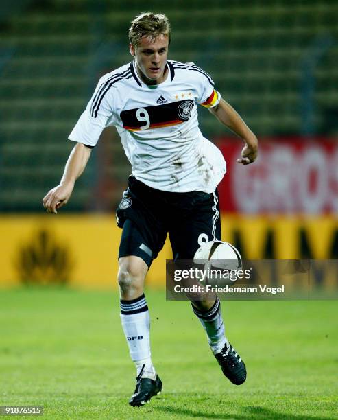 Felix Kroos of Germany in action during the U19 Euro Qualifier match between Turkey and Germany at the Stade Josy Barthel on October 12, 2009 in...