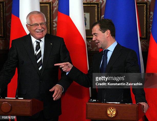 Russia's President Dmitry Medvedev and Czech President Vaclav Klaus attend a news conference at the presidential residence October 14, 2009 in...