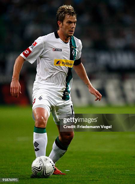 Thorben Marx of Moenchengladbach in action during the Bundesliga match between Borussia Moenchengladbach and Borussia Dortmund at Borussia Park...