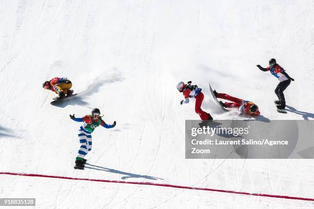 Michela Moioli of Italy takes 1st place, Julia Pereira De Sousa Mabileau of France takes 2nd place, Eva Samkova of Czech Republic takes 3rd place,...