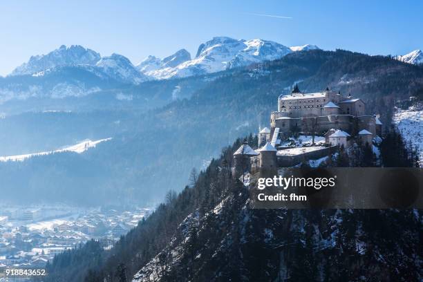 hohenwerfen castle and werfen (werfen, austria) - hohenwerfen castle stock-fotos und bilder