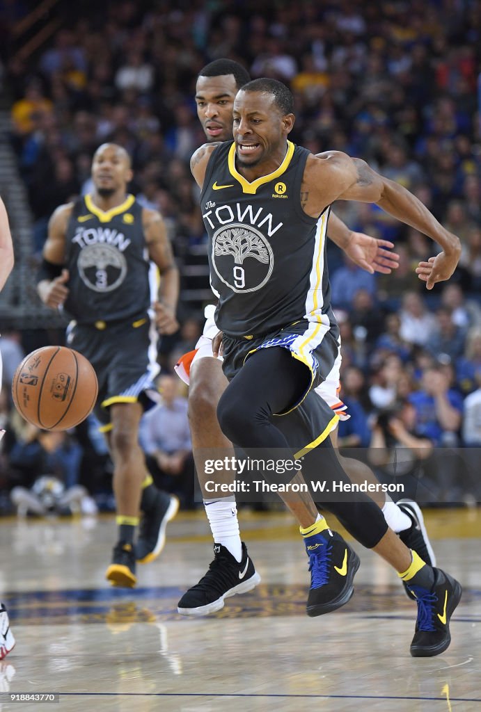 Phoenix Suns v Golden State Warriors