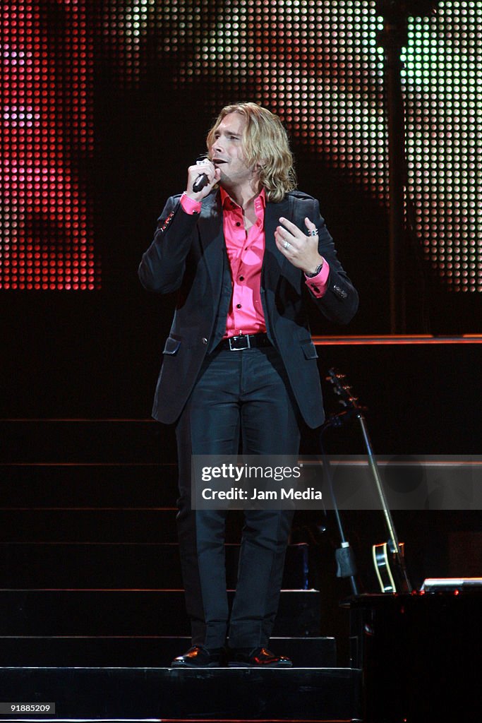 Yanni In Concert