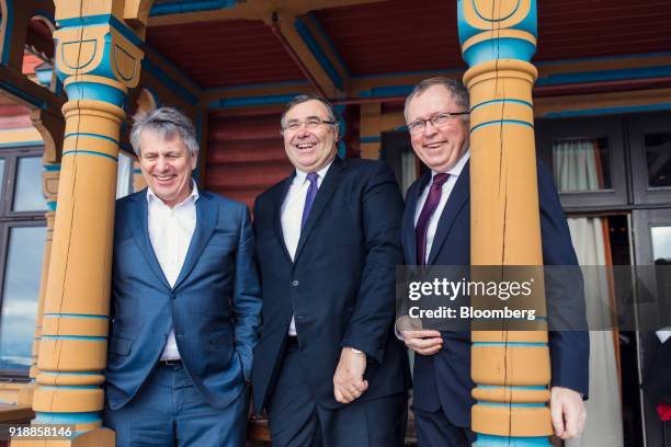 Patrick Kathusing Shell Royal Dutch Shell Ceo Ben Photos and Premium High Res Pictures - Getty ...