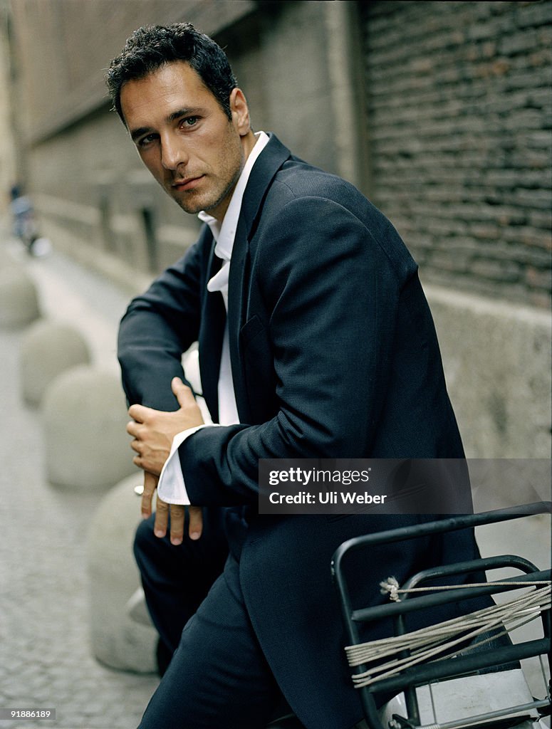 Raoul Bova, October 17, 2003