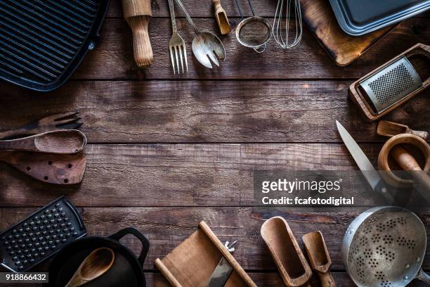 vintage keuken gebruiksvoorwerpen frame - cooking utensil stockfoto's en -beelden