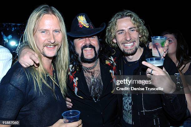 Jerry Cantrell, Vinnie Paul and Chad Kroeger