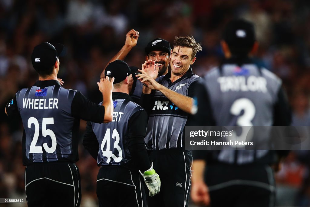 New Zealand v Australia: T20 Tri Series