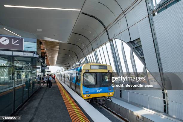 train on melbourne's new skyrail elevated railway at noble park station - public transport stock pictures, royalty-free photos & images