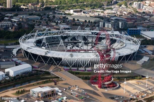 Olympic Stadium and Orbit Tower, Queen Elizabeth Olympic Park, London, 2012. Artist Damian Grady.
