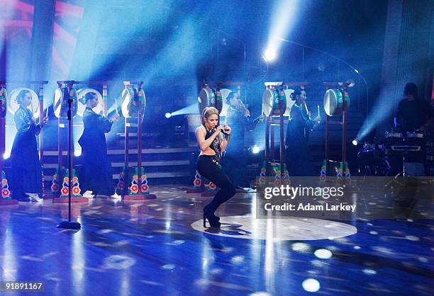402 Shakira Adam Stock Photos, High-Res Pictures, and Images - Getty Images