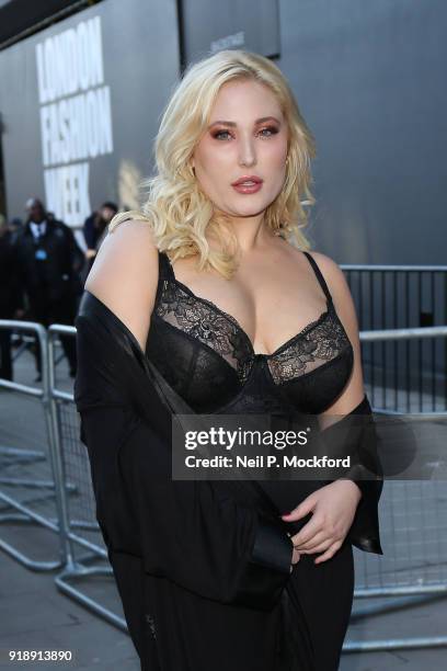 Hayley Hasselhoff leads models, diversity campaigners and social media influencers question the lack of curves in the female fashion industry outside...