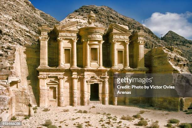 the ancient monastery of el deir, petra, jordan - monastery stock pictures, royalty-free photos & images