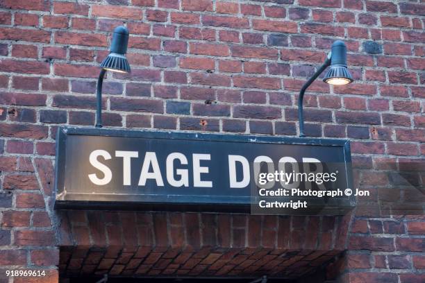 stage door - west end london 個照片及圖片檔