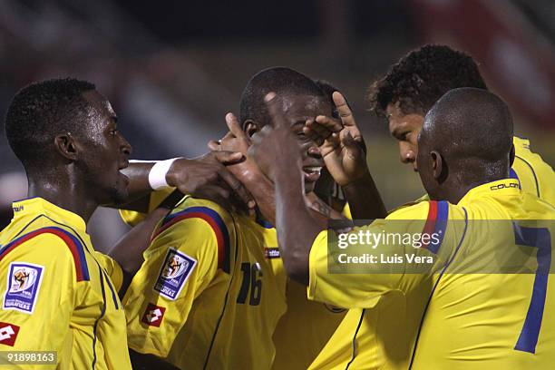 Players of Colombia celebrate scored goal by Gustavo Adrian Ramos during their match as part of the 2010 FIFA World Cup Qualifier at Defensores del...