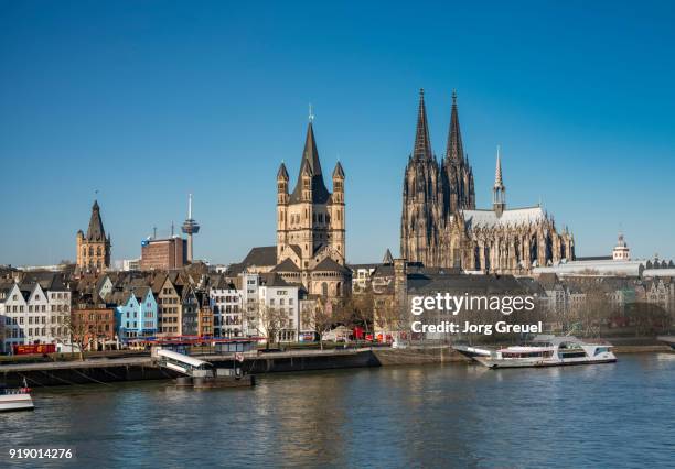 cologne skyline - köln skyline stockfoto's en -beelden