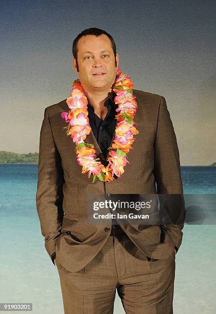 Vince Vaughn attends the 'Couples Retreat' photocall at Claridge's on October 15, 2009 in London, England.